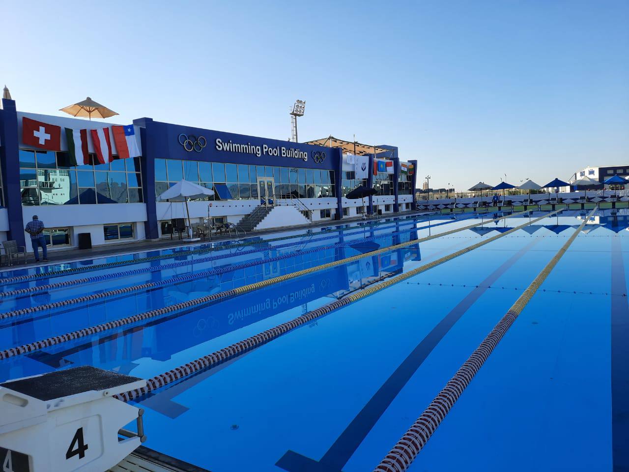 Starting block facing the 50m outdoor pool