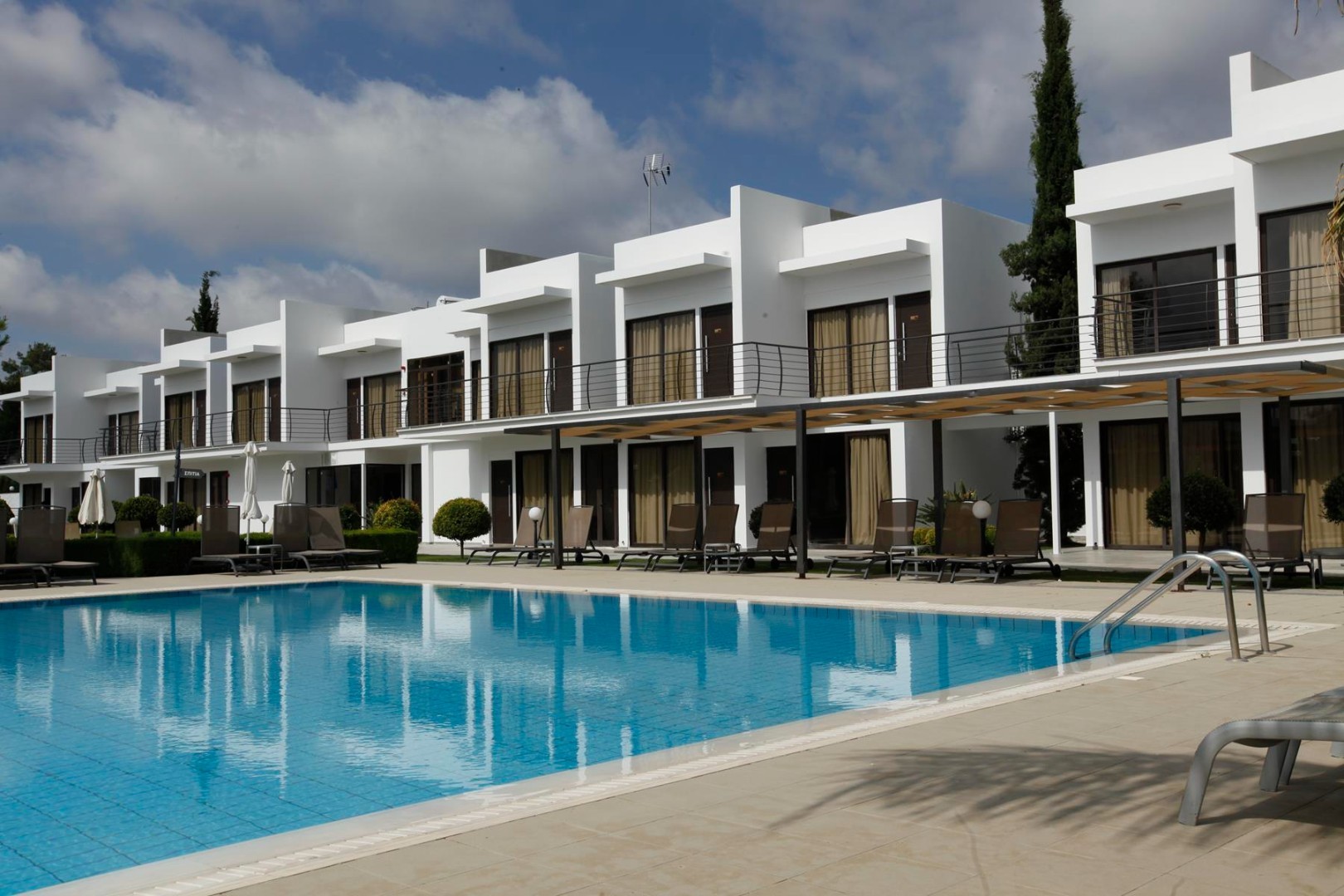 Daima Biz Hotel