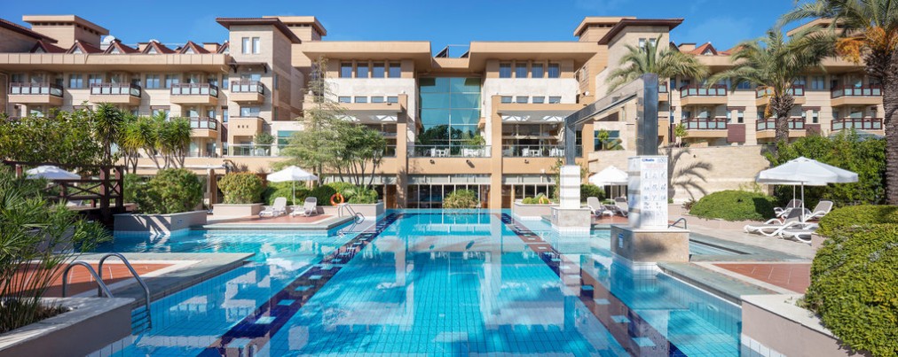Piscine extérieure de l'hôtel